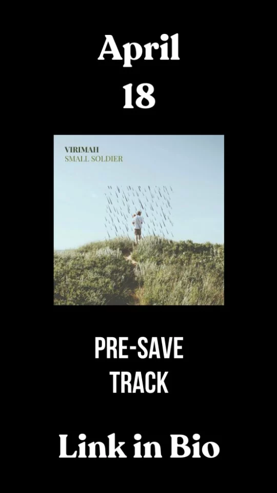 🇨🇵 Surprise ! Une nouvelle chanson toute fraîche sort vendredi prochain, le 18 avril ! Ça faisait longtemps ! Elle s'appelle "Small Soldier".
Une chanson sur laquelle j'ai beaucoup travaillé et qui aborde un thème difficile mais important et d'actualité. On a peut-être tous besoin d'entendre des choses plus positives en ces temps troubles 😁 !
Vous pouvez d'ores et déjà pré save la chanson (même si on sait que personne ne le fait et que ça ne sert à rien) sur Spotify, Deezer et Apple Music pour être sûr de tout voir le jour de la sortie ! Tous les liens sont dans ma bio !
Ne ratez pas le 18 avril !!
Et abonnez-vous sur votre plateforme d'écoute préférée pour ne plus jamais rater une sortie !
Spotify, Deezer, Apple, Youtube, Amazon ❤️😘 ! 
.
🇬🇧 I have a big surprise for you! A brand new song is coming out next friday, april 18th ! It's called "Small Soldier".
It's a song I worked a lot, about a thing that I really wanted to talk about... A difficult subject but no less important. I think we all need to hear this kind of sweet messages on these strange times.
You can already pre-save the song (I know nobody do that) on Spotify, Deezer and Apple Music and Pre-save the music video on Youtube to be sure to see everything on the day of the release! All the links are in my Bio !
Don't miss miss april 18th!!
And please subscribe on Spotify or elsewhere to stay tuned ! 
Spotify, Deezer, Apple, Youtube, Amazon ❤️😘 ! 
.
.
.
#folkmusic #folk #music #singersongwriter #musician #livemusic #guitar #irishmusic #songwriter #acousticguitar #singer #acoustic #newmusic #folkmusician #folkrock #traditionalmusic #indiepop #indiemusic #indiefolk #musica #acousticmusic #indie #folkpop #art #indiepop #popfolk #road @routenote